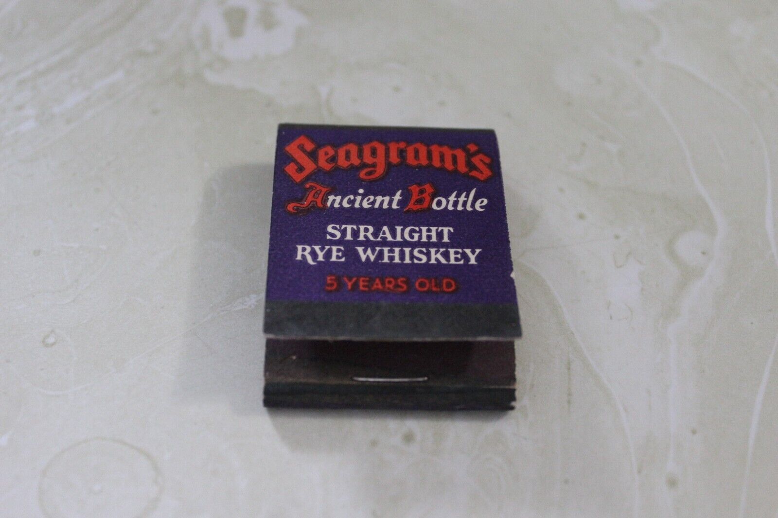 SEAGRAM\'S ANCIENT BOTTLE STRAIGHT RY WHISKEY MATCHBOOK - UNSTRUCK