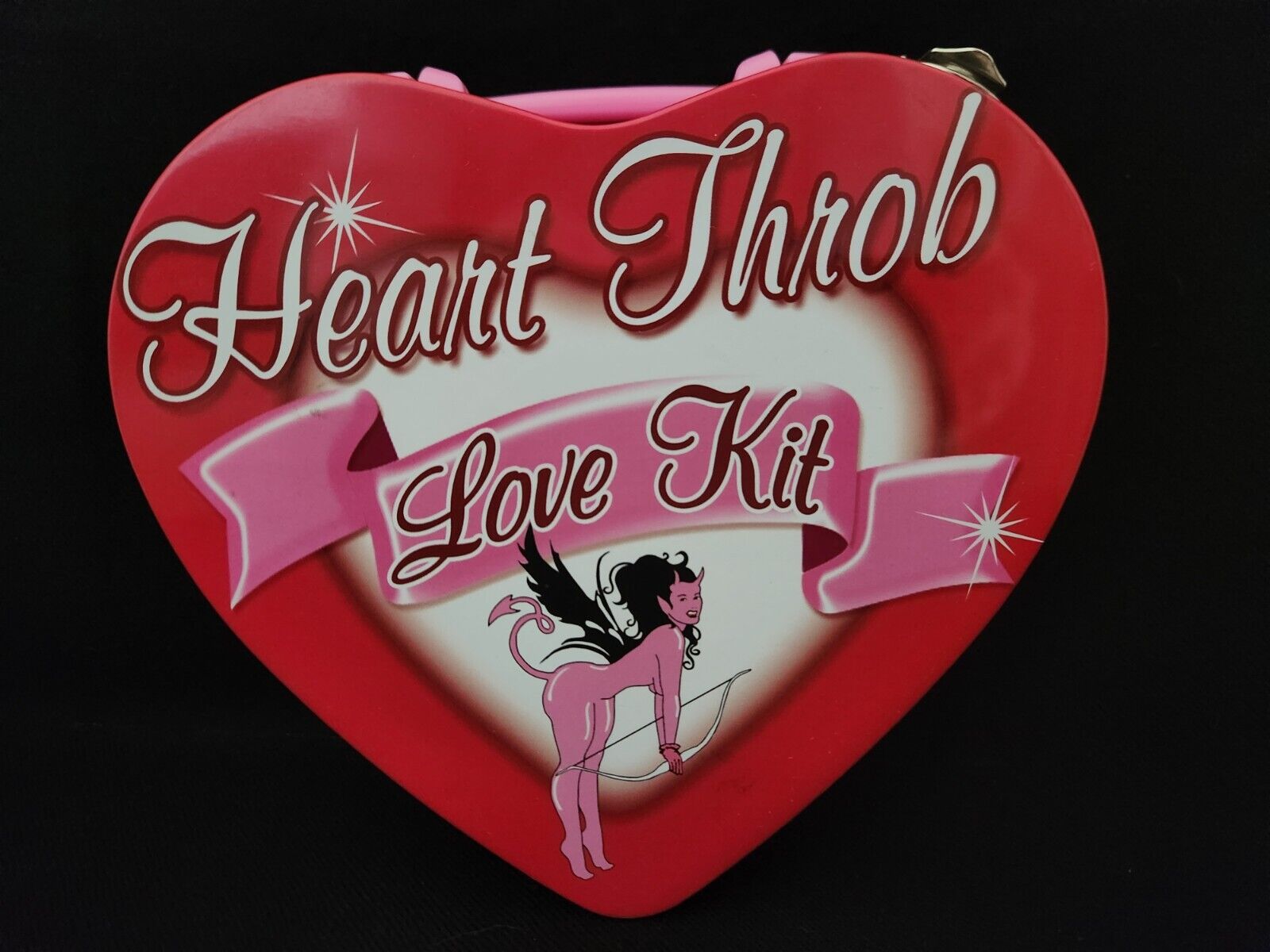 VTG Y2K Heart Shaped Tin Purse Heart Throb Love Kit 