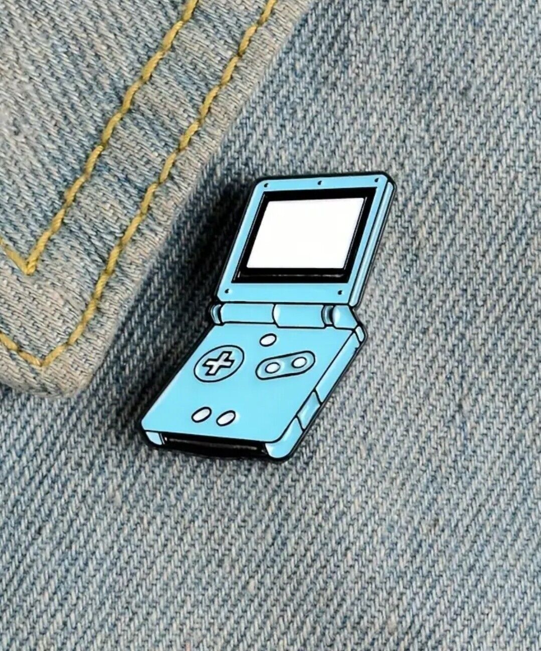 Nintendo Gameboy SP style Inspired Enamel Pin Badge Retro Video Game Handheld