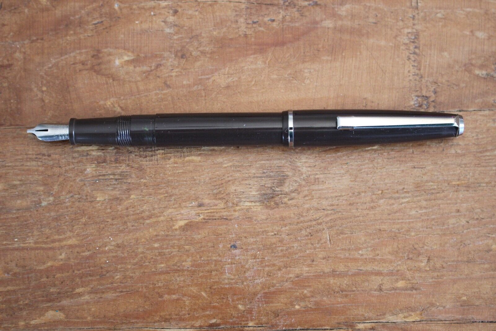 Vintage Platignum Silverline Black Fountain Pen Made in England