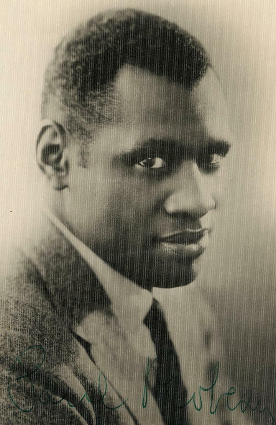 c. 1930's Paul Robeson Signed Photograph