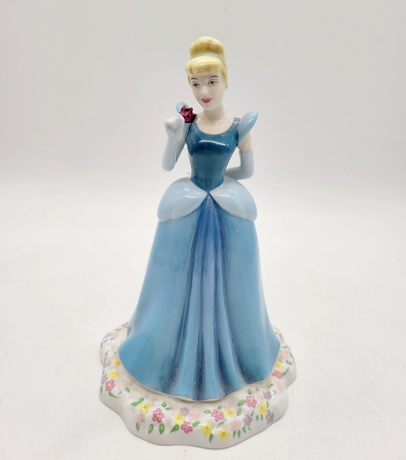 Royal Doulton Disney Cinderella Porcelain Figurine DP1 Princess Collection