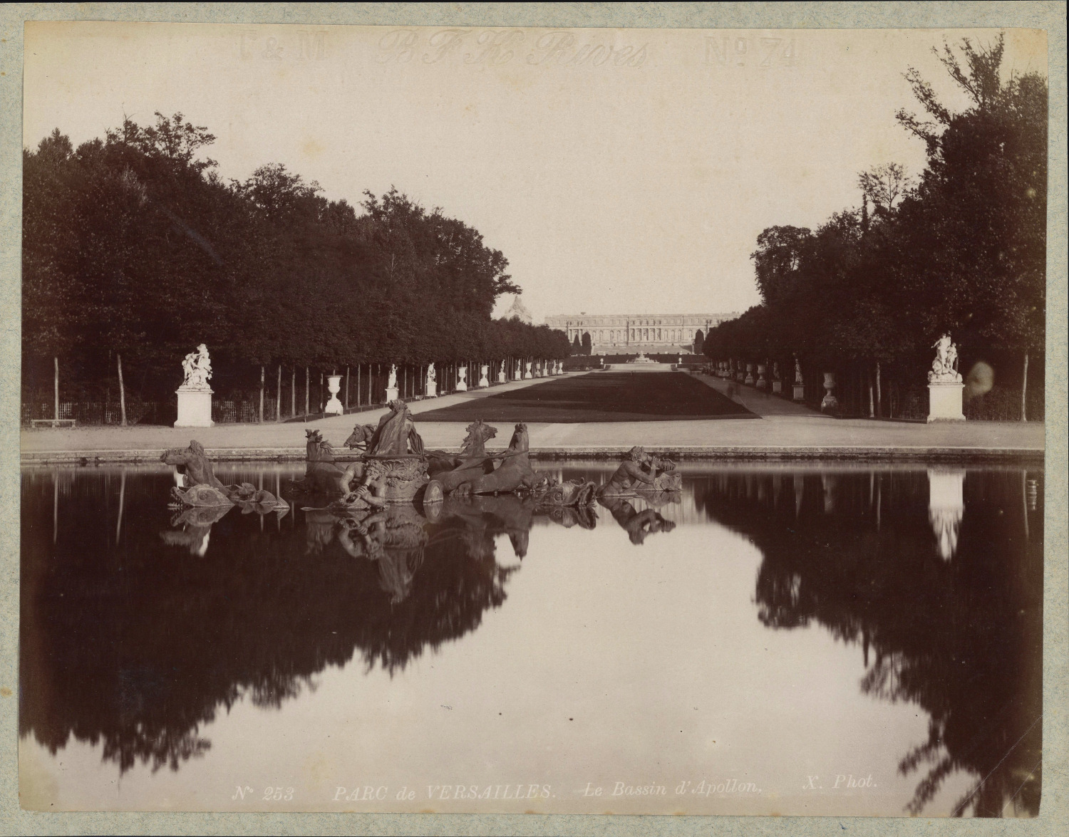 France, Parc de Versailles, Le Bassin d'Apollon vintage albumen print shot