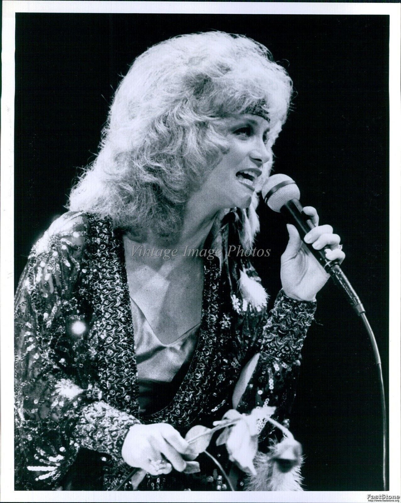 1982 Barbara Mandrell Actress Country Music Singer Musician 8X10 Vintage Photo