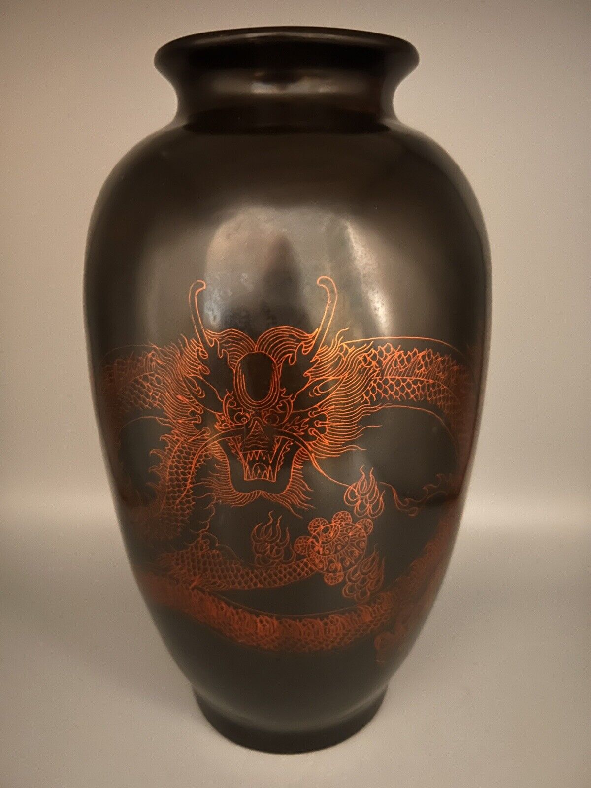 Vintage Maitland Smith Lacquered Black Chinese with Red Dragon Vase 12”H Label