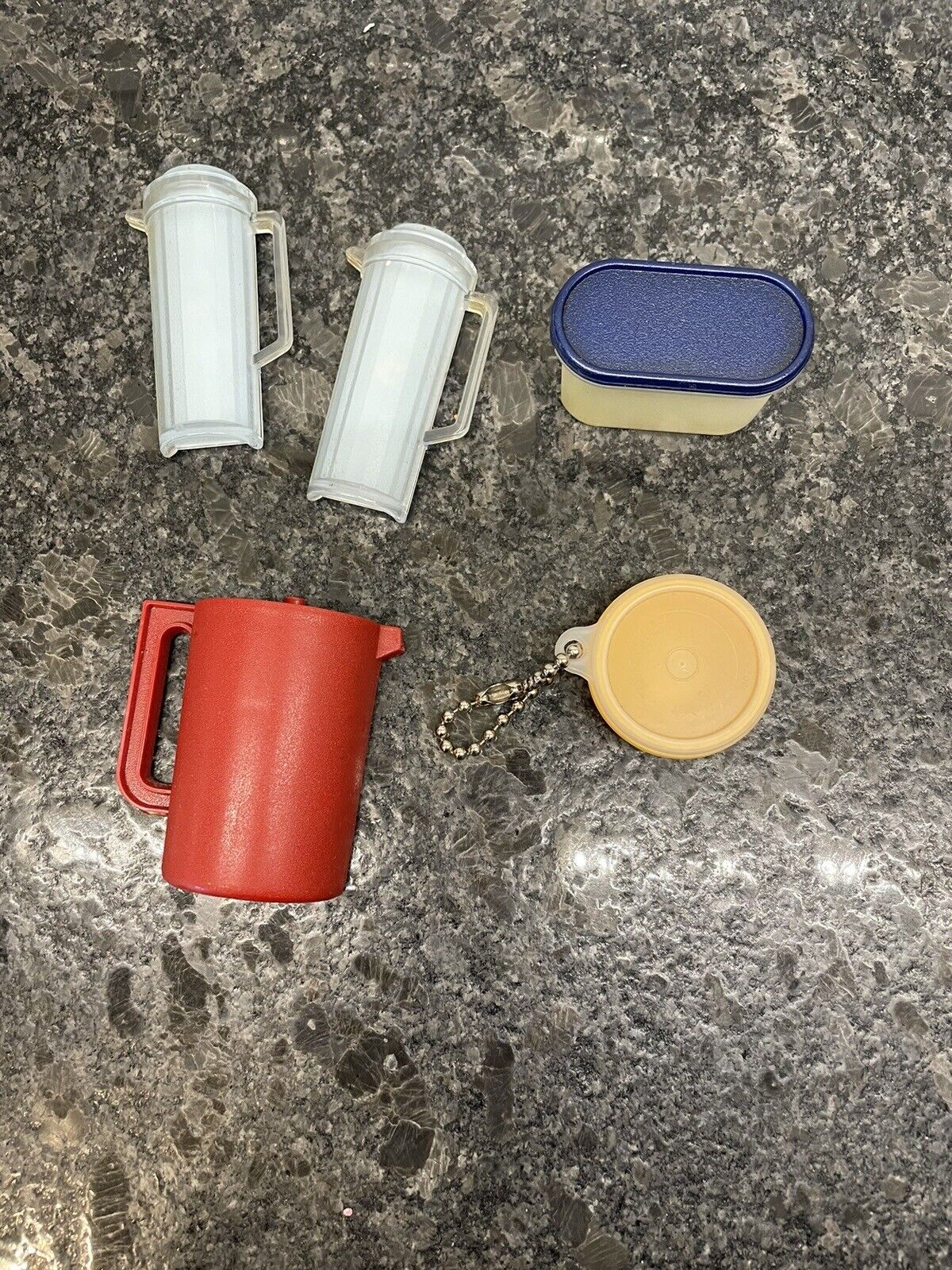 Vintage Tupperware REFRIGERATOR MAGNETS - Mixed Lot of 5 Keychain 