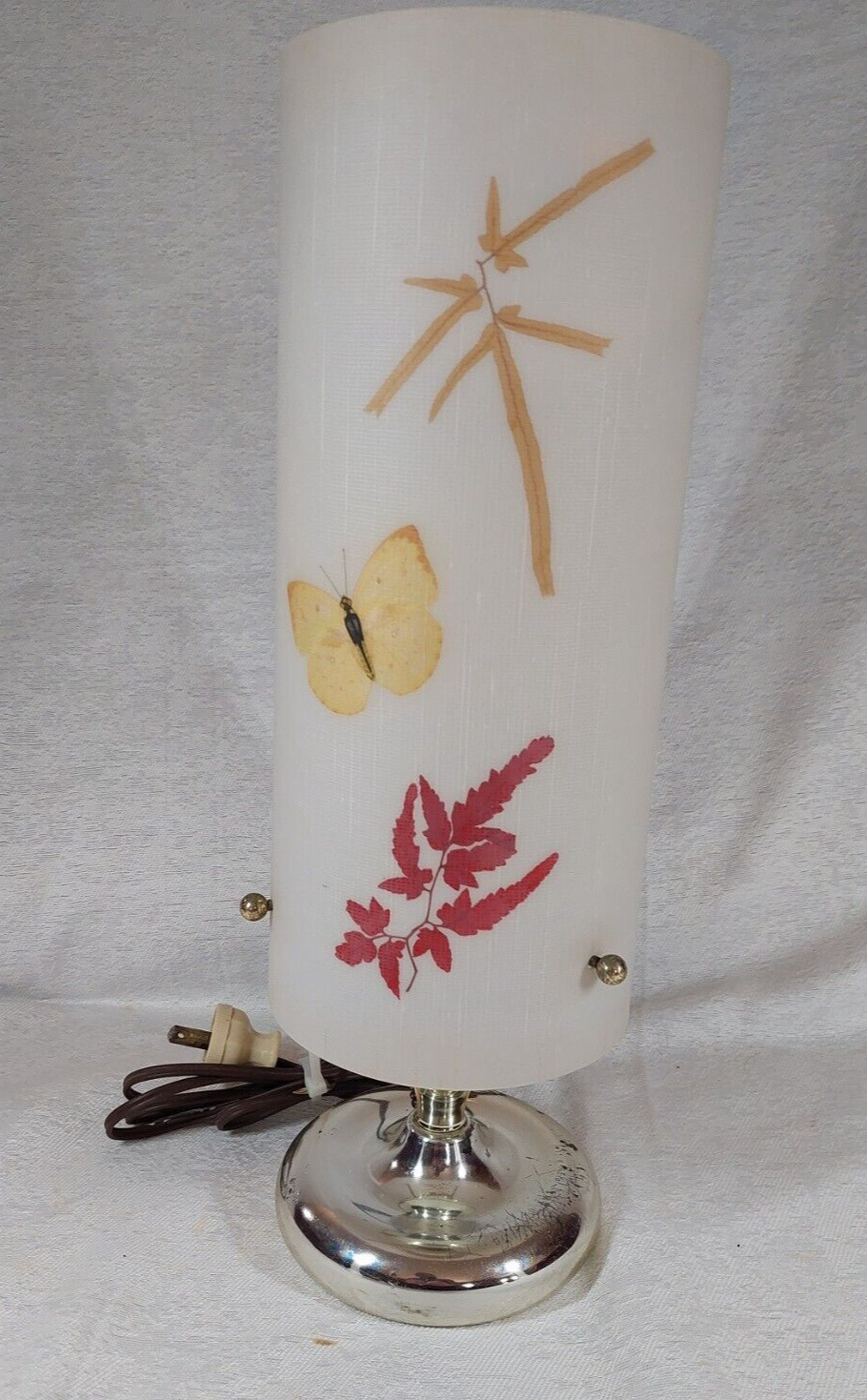 Vintage Mid-Century Fiberglass?, Butterfly and Foliage Shade & Lamp with Pull-Ch