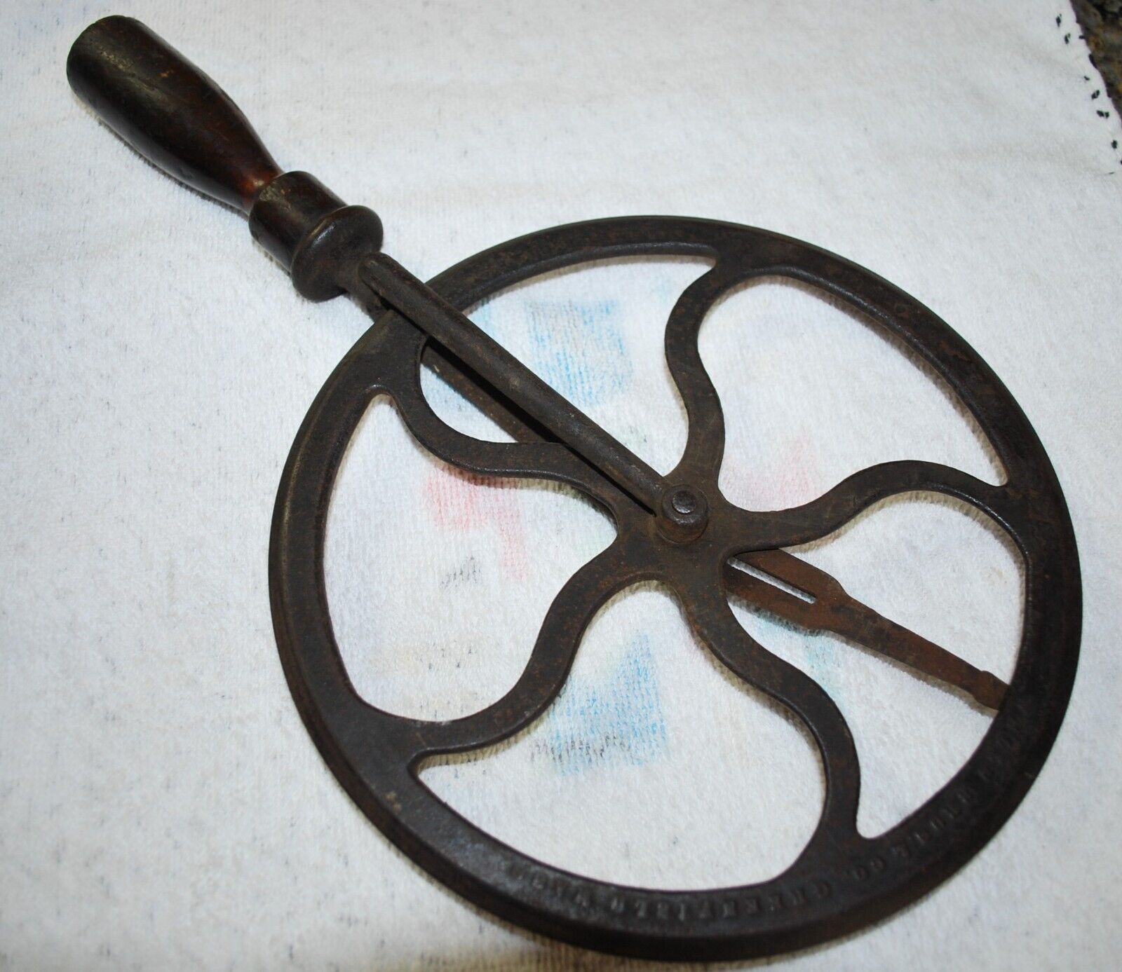 Antique Little Giant Cast Iron Wheelwright's Traveler Tool