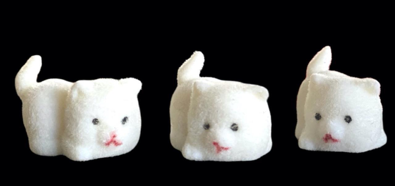 Vintage Flocked Fuzzy Plastic White Kitten Cat Miniatures  3