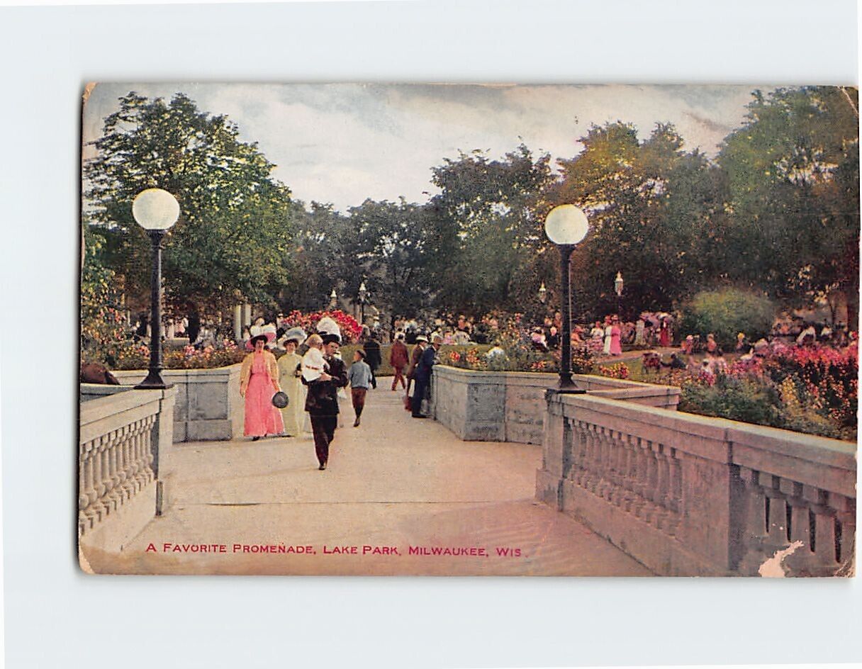 Postcard A Favorite Promenade Lake Park Milwaukee Wisconsin USA