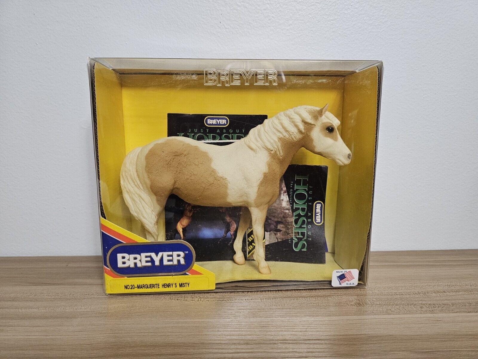 Breyer Traditional Horse Misty of Chincoteague Pinto Pony #20 Vintage Famous