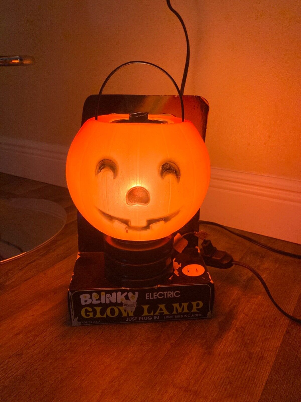 Vintage Halloween Blow Mold Jack-O-Lantern Pumpkin Lamp Blinky 1985