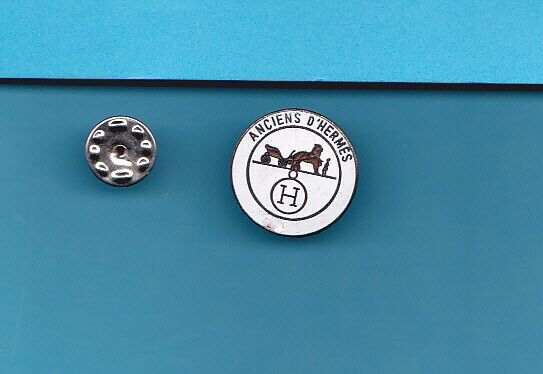 RARE PIN'S Anciens D' Hermes WITH DEFAULT    KM52