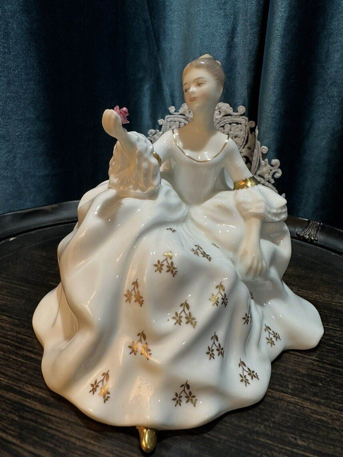 Stunning Vintage Royal Doulton Figurine, Excellent Condition