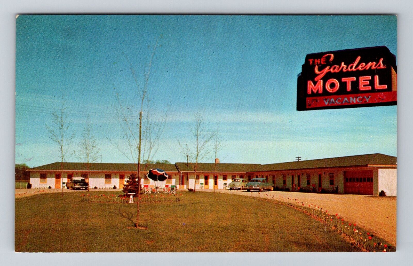 Plainwell MI-Michigan, The Gardens Motel Advertising, Vintage Souvenir Postcard