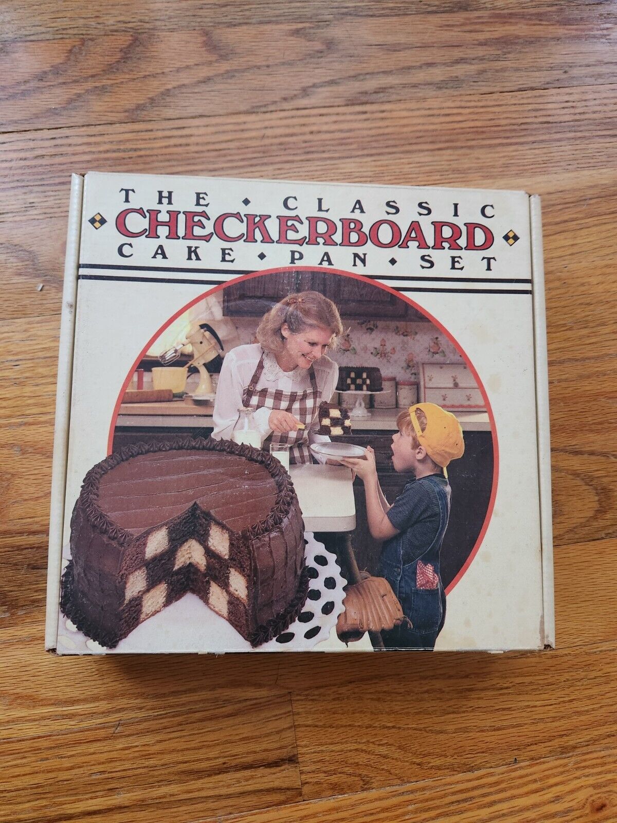 Vintage The Classic Checkerboard Cake Pan Set In Original Box