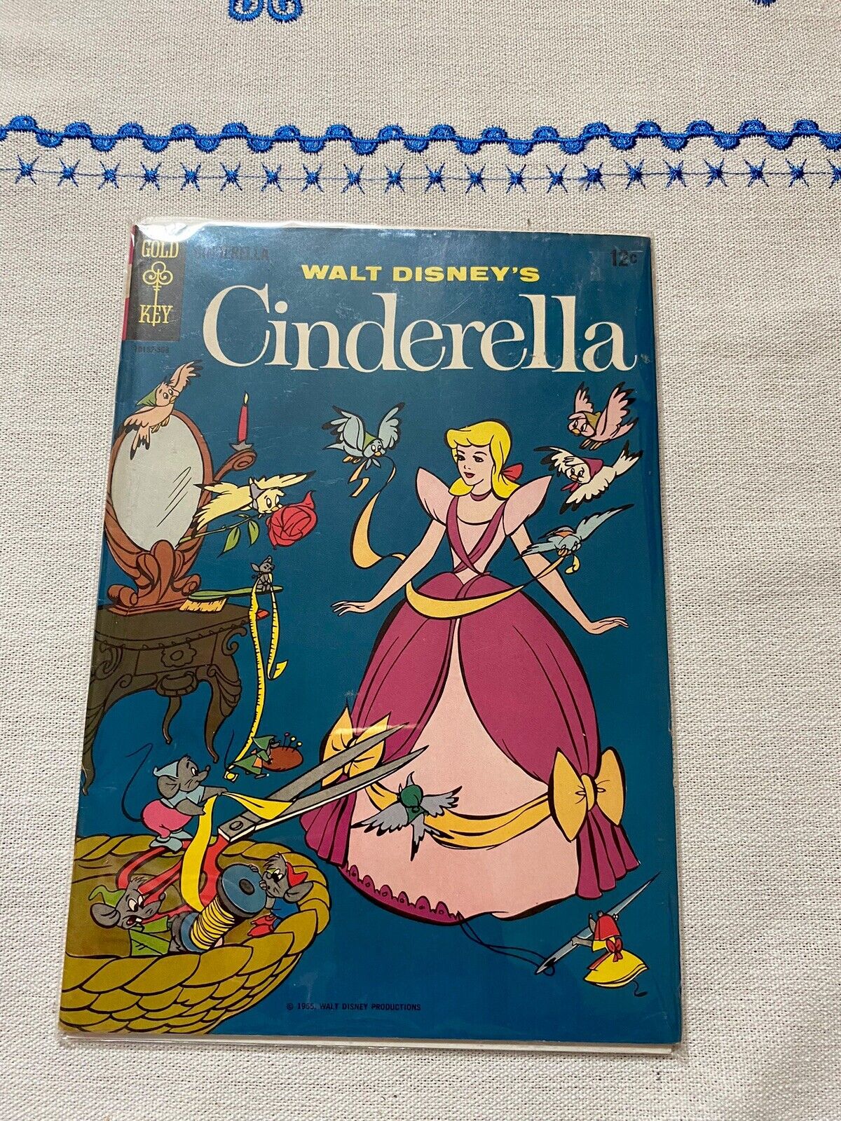 Walt Disney\'s Cinderella #1 Rare  (1965 Gold Key) Vintage Comic 7.0 - 8.0