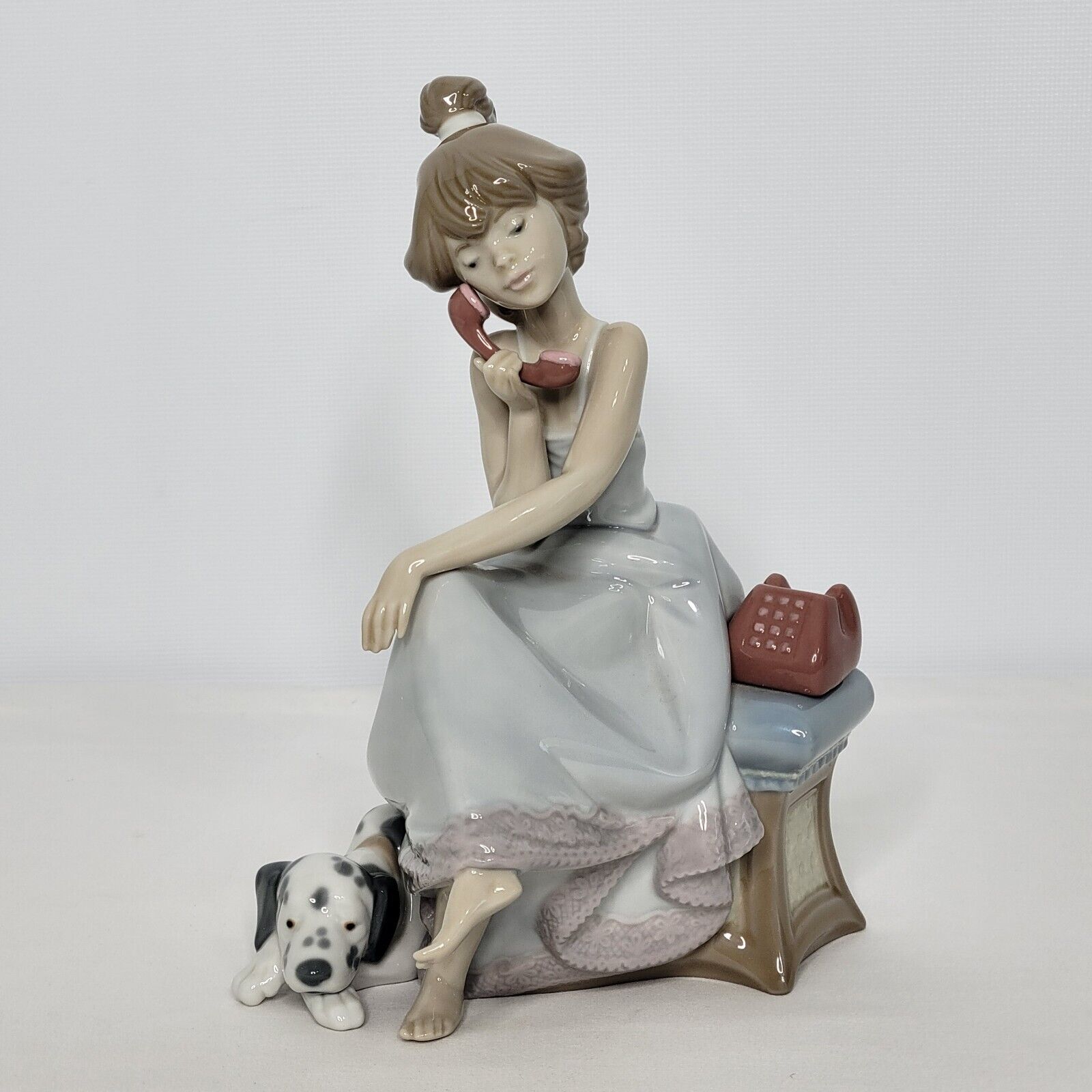 Vintage LLadro Chit Chat Porcelain Girl Dog Figurine #5466 7.5\