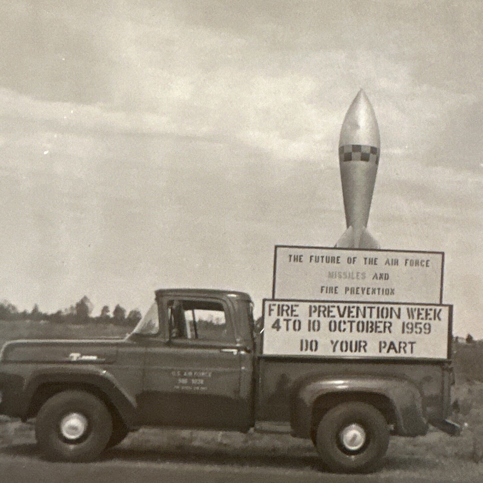 VINTAGE PHOTO 1959 Air Force Missiles Fire Prevention Sign On Truck Original WOW