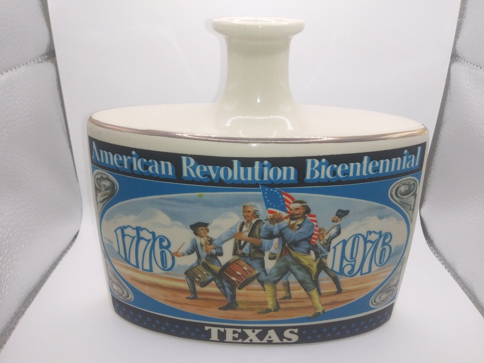 Vintage EMPTY Early Times Whiskey Bottle American Revolution Bicentennial Texas
