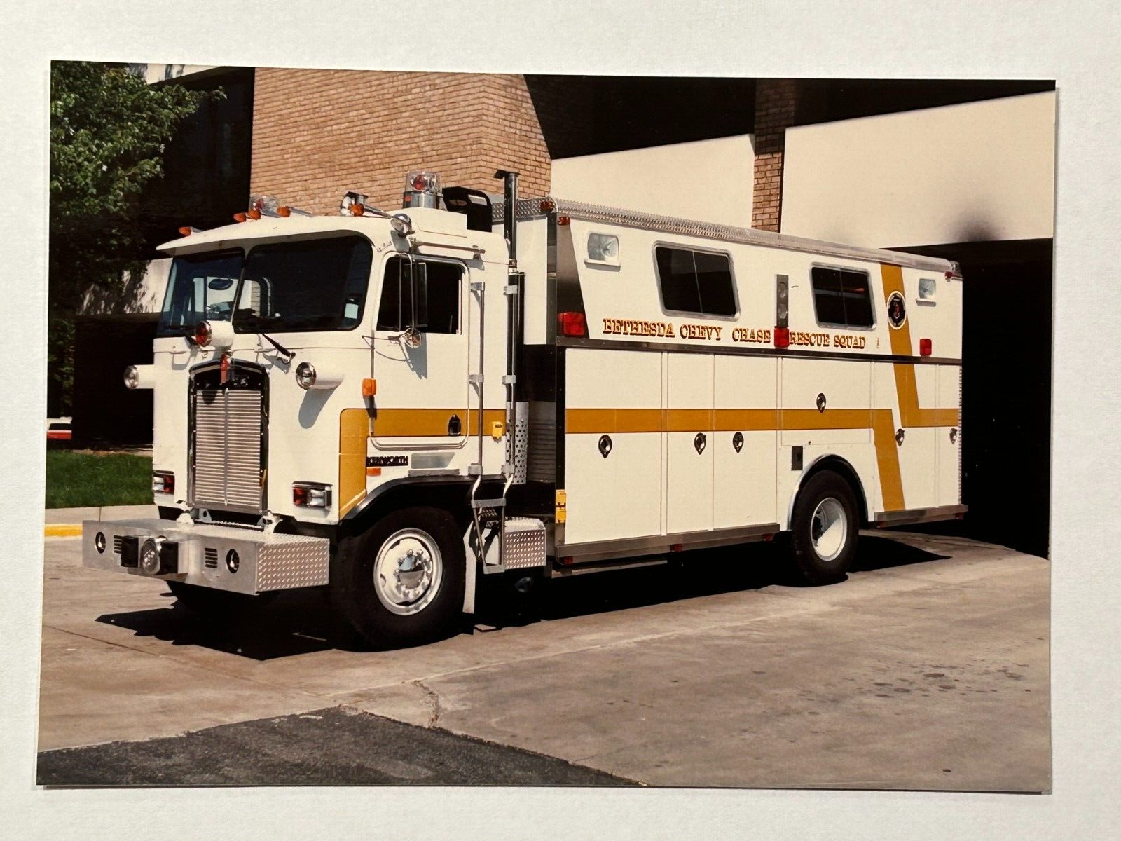 Bethesda Chevy Chase MD R18 1987 Kenworth Saulsbury Fire Apparatus print A33