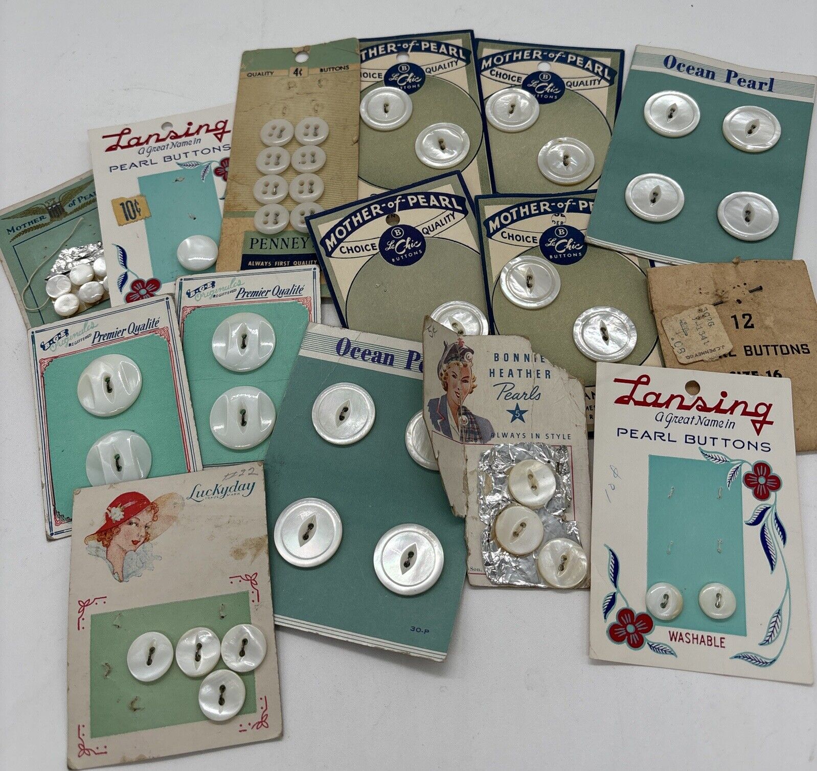 Small Lot Of New On Cards Vintage Buttons Mother Of Pearl Collecting