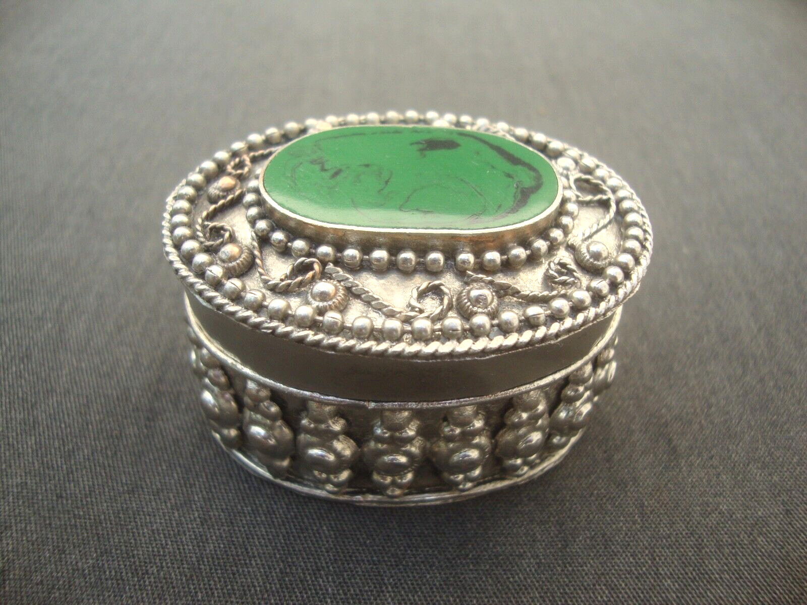 Vintage Silver over Copper Pill/Ring Box w Large oval Green Gem Stone 2\