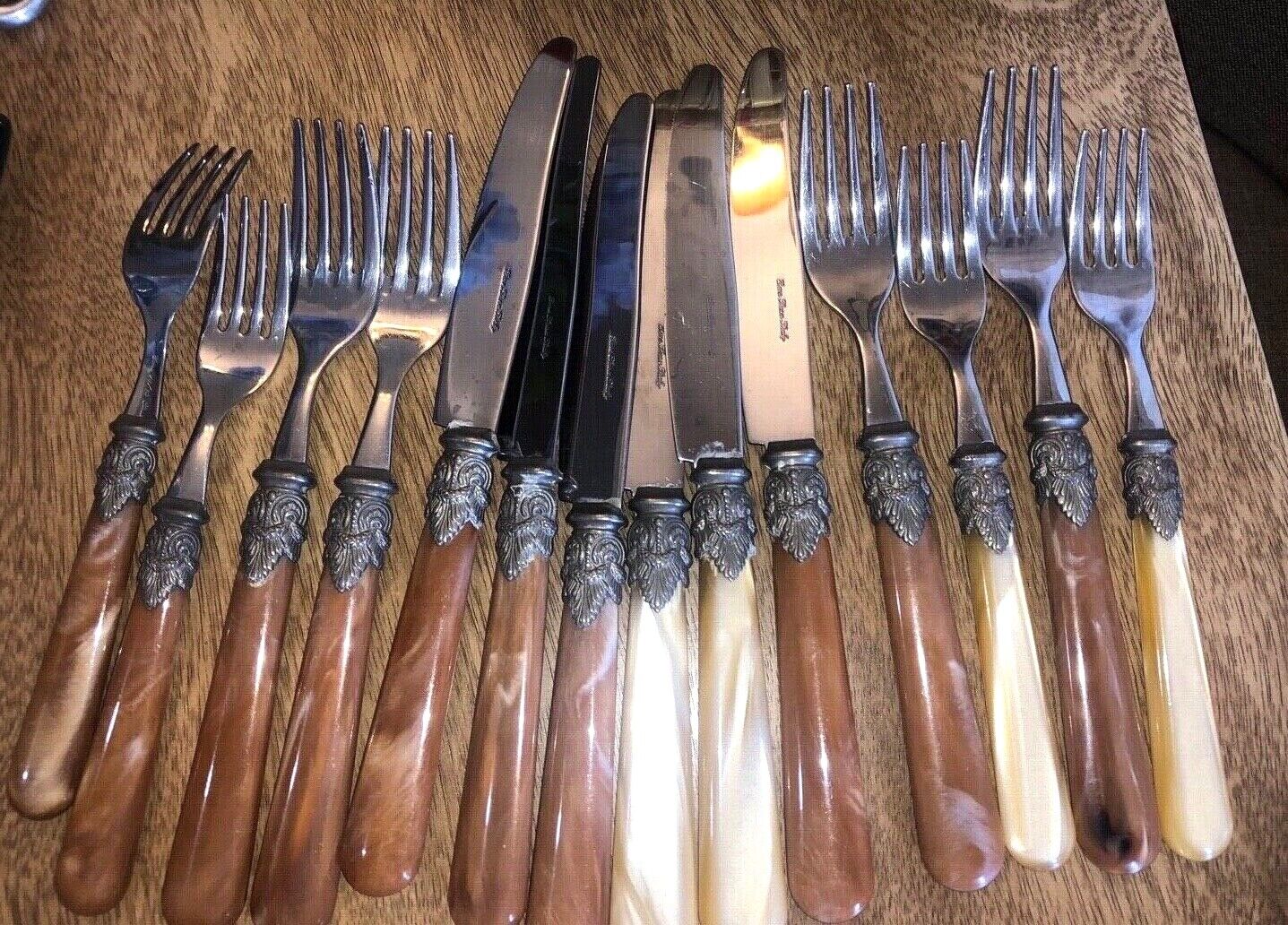 EME Flatware Napoleon-Bordeaux Lucites 9pcs 5 fork, 4 Knives Italy Flatware set
