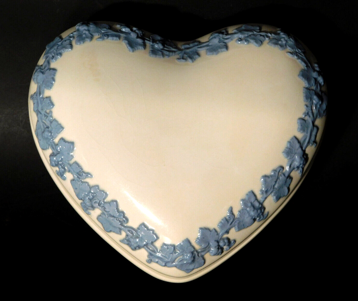 Wedgwood Queen's Ware Embossed Large Blue on White Heart Trinket Box