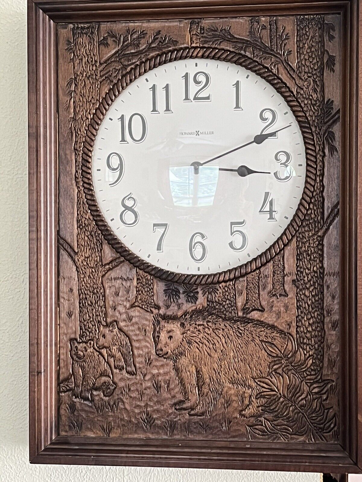 Howard Miller Clock carved bears 620-198 wood works clean 19.5\
