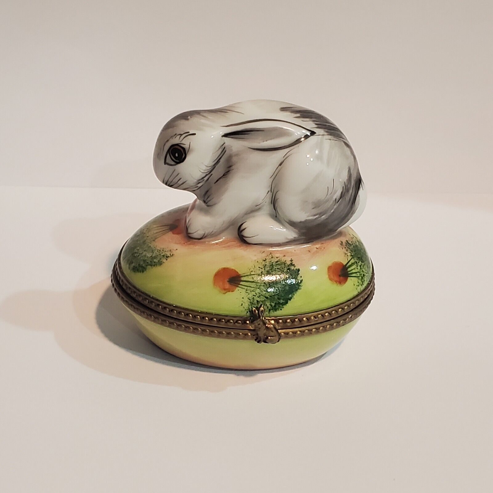 Limoges France Porcelain Trinket Box Peint Main Rabbit Bunny Easter