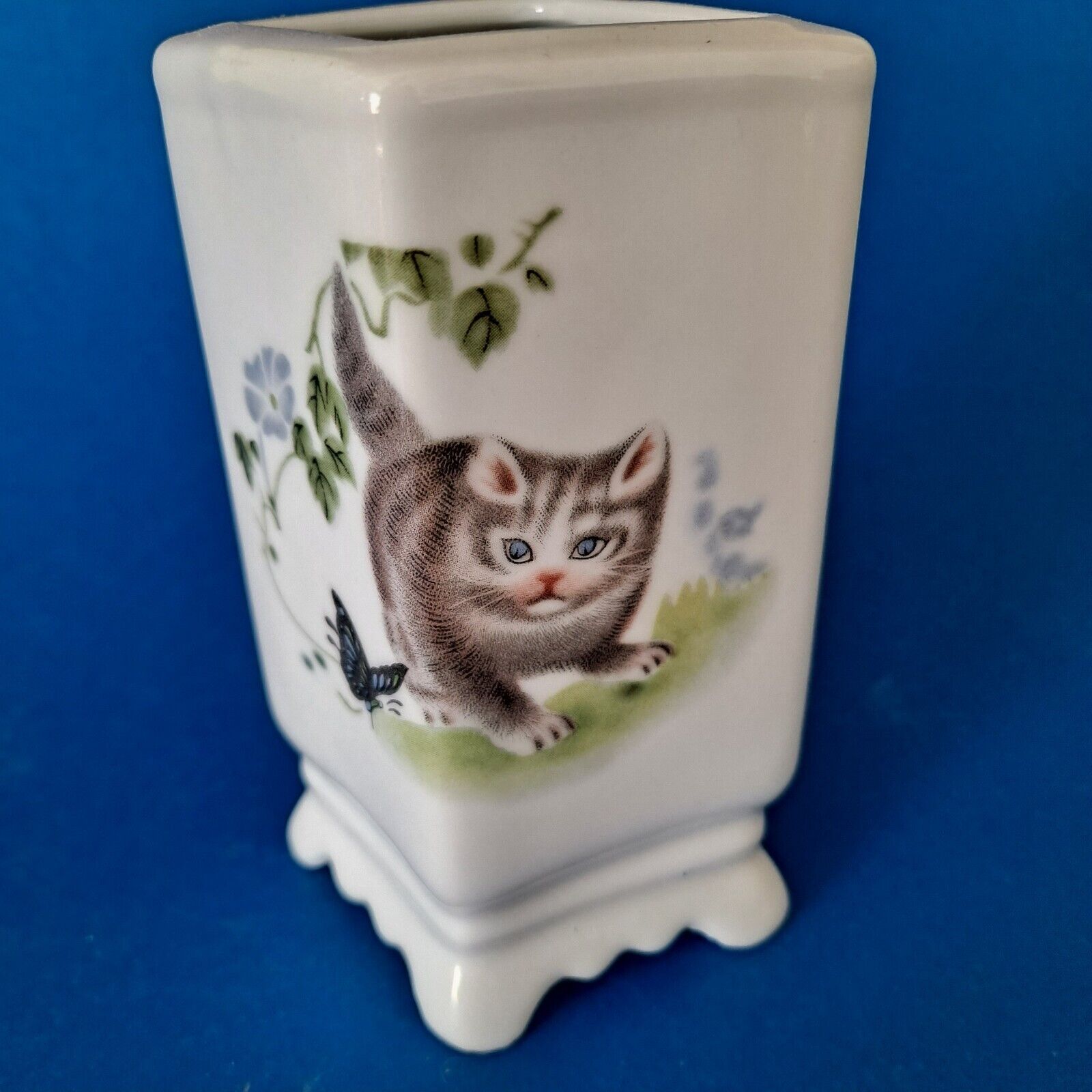 Super Cute Vintage Small Rhombus Shaped Kitty Cat / Butterfly Vase 