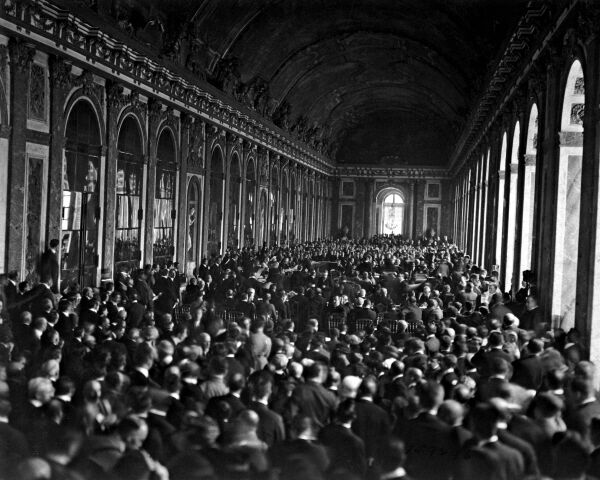 New 8x10 World War I Photo: Signing of the Treaty of Versailles, France - 1918