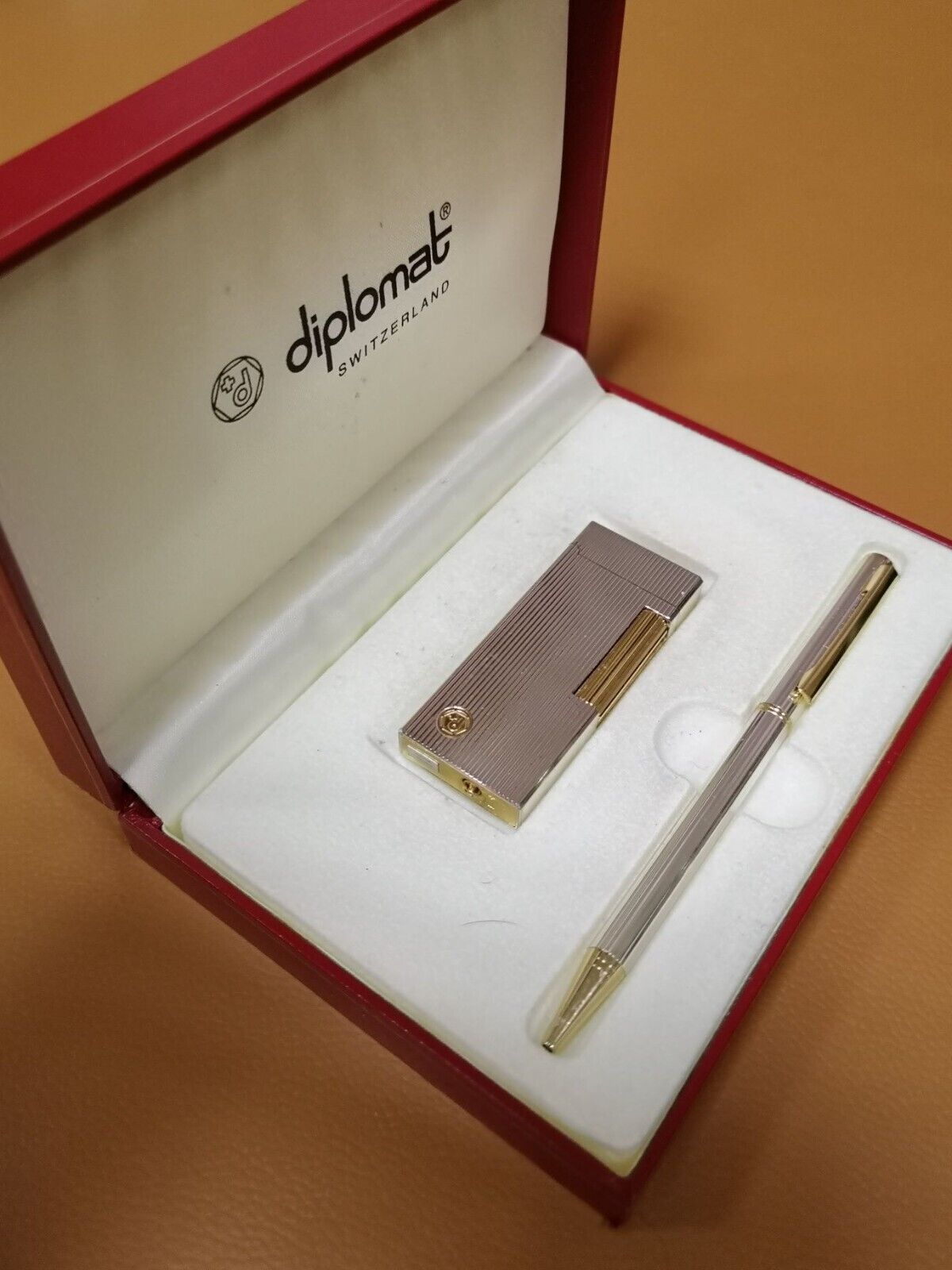 Vintage Switzerland Collectibles Set Rare Diplomat Pen Lighter Desk Cigarette Gi