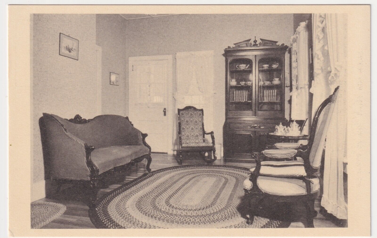 TANGLEWOOD SERGE KOUSSEVITZKY ROOM IN NATHANIEL HAWTHORNE COTTAGE CIRCA 1940.