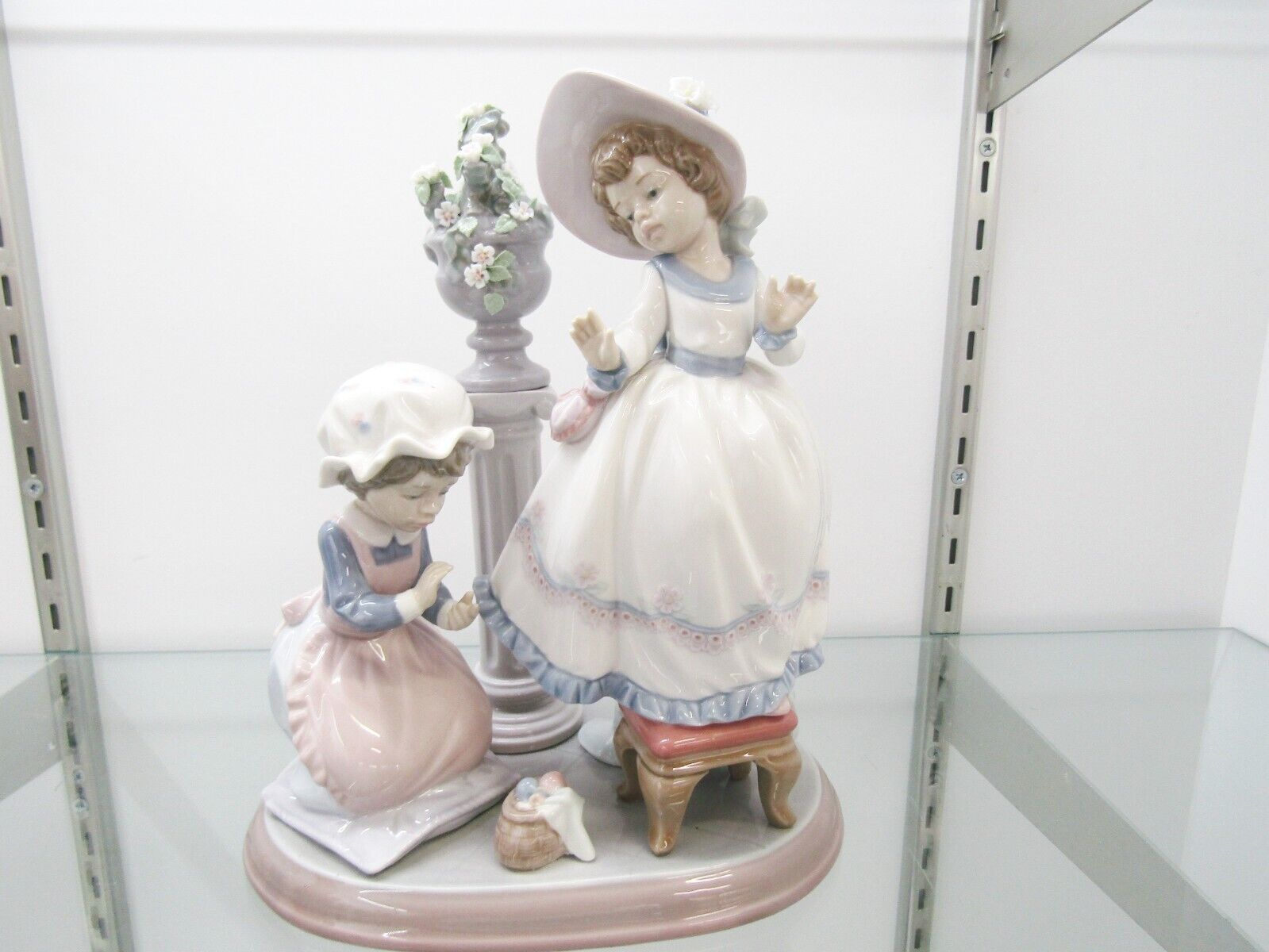 Lladro Porcelain Figurine \