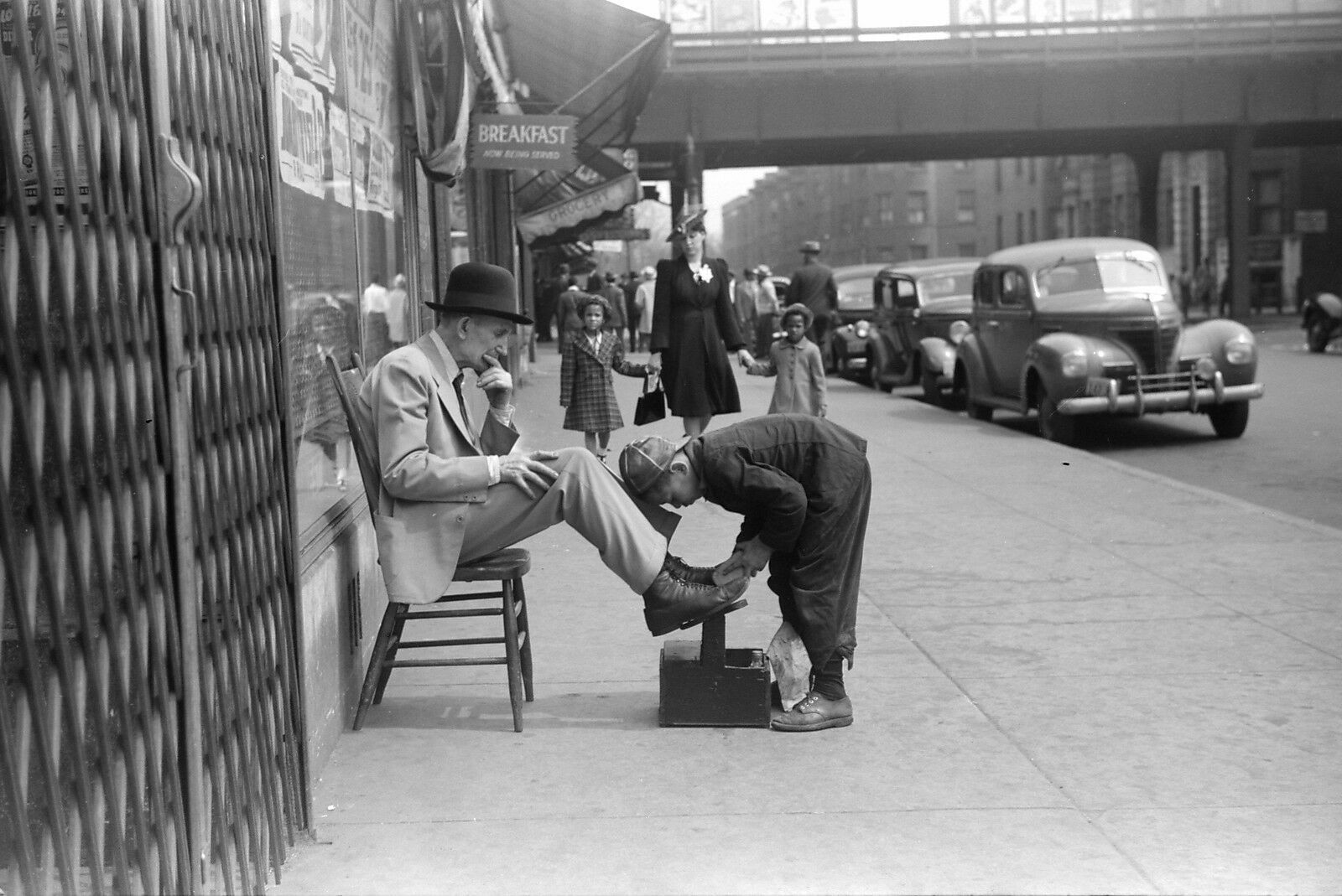 Shoeshine Stand 47th Street Chicago, Chicago\'s Main Street Business In 1941