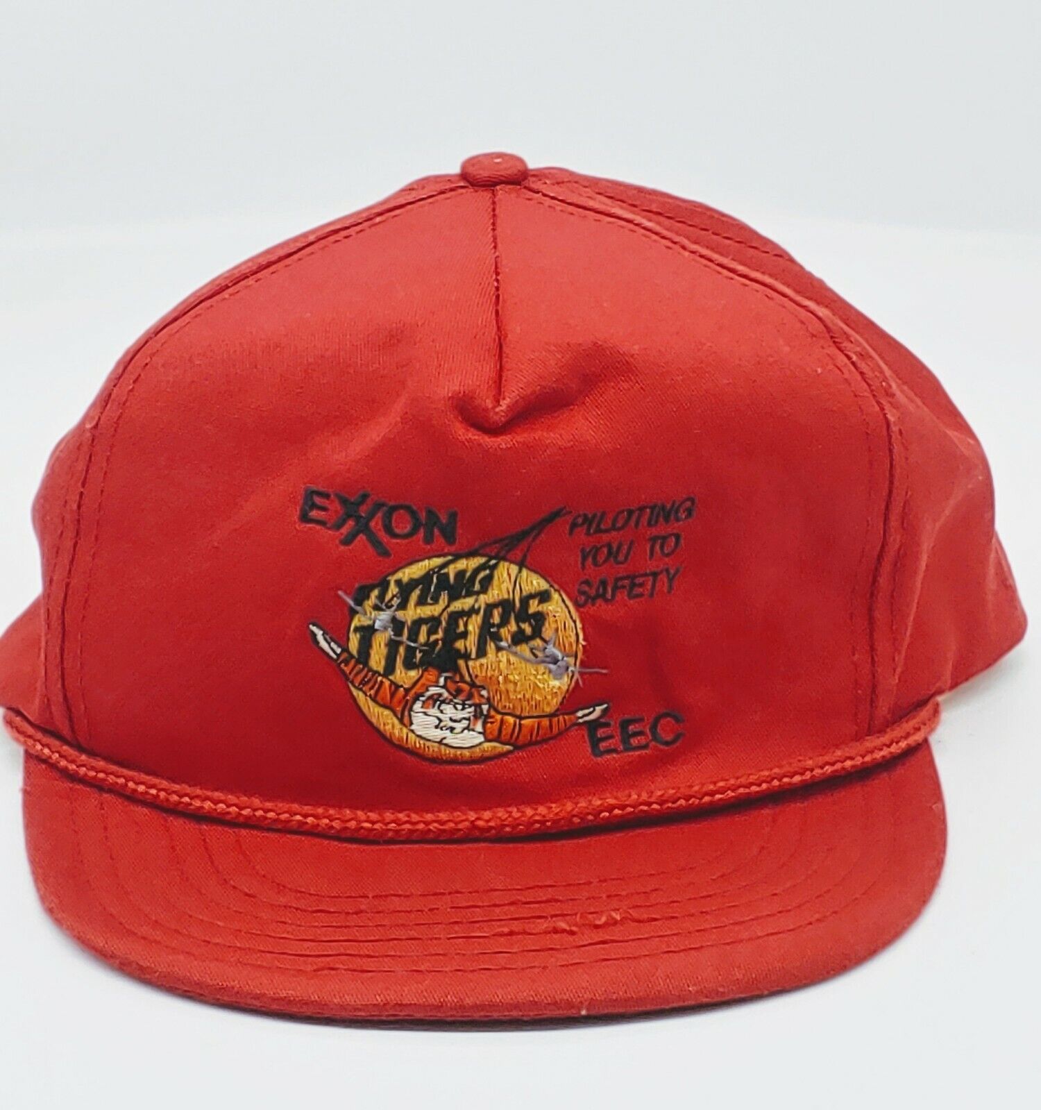 Vintage Exxon Flying Tigers Snapback Hat Red. EEC. Pre-owned.