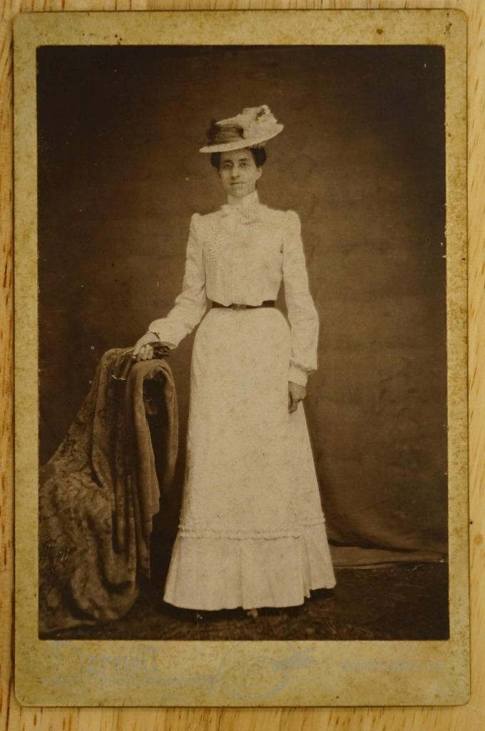 CDV Cabinet Photo Darnell Photographer Radford Virginia Early 1900s Day Dress