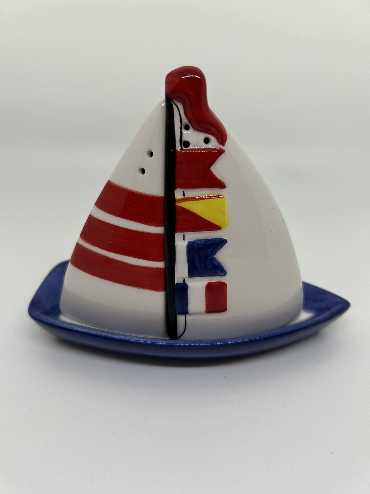 Fitz & Floyd 2004 Nautical Flags Sailboat Salt & Pepper Set & Tray NEW in Box