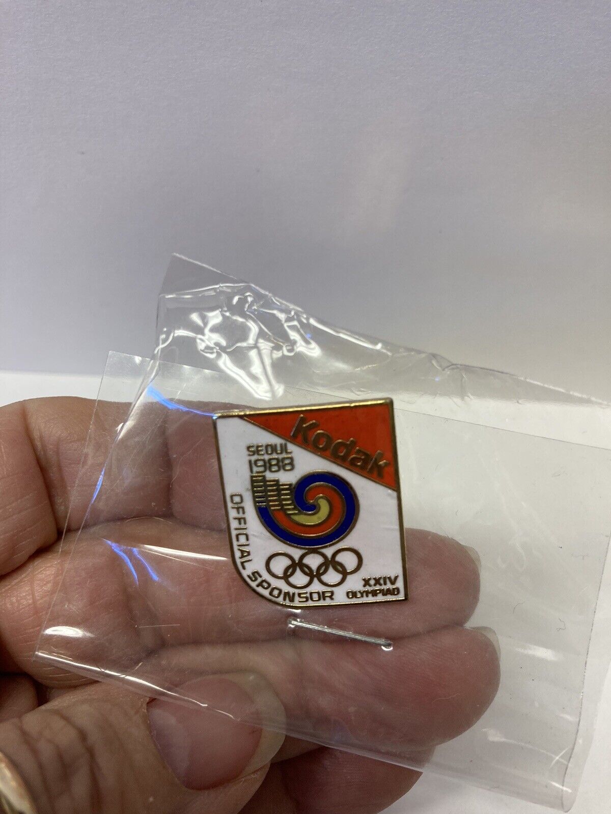 Vintage Kodak Lapel Hat Pin - 1988 Seoul Olympics Official Sponsor  1\