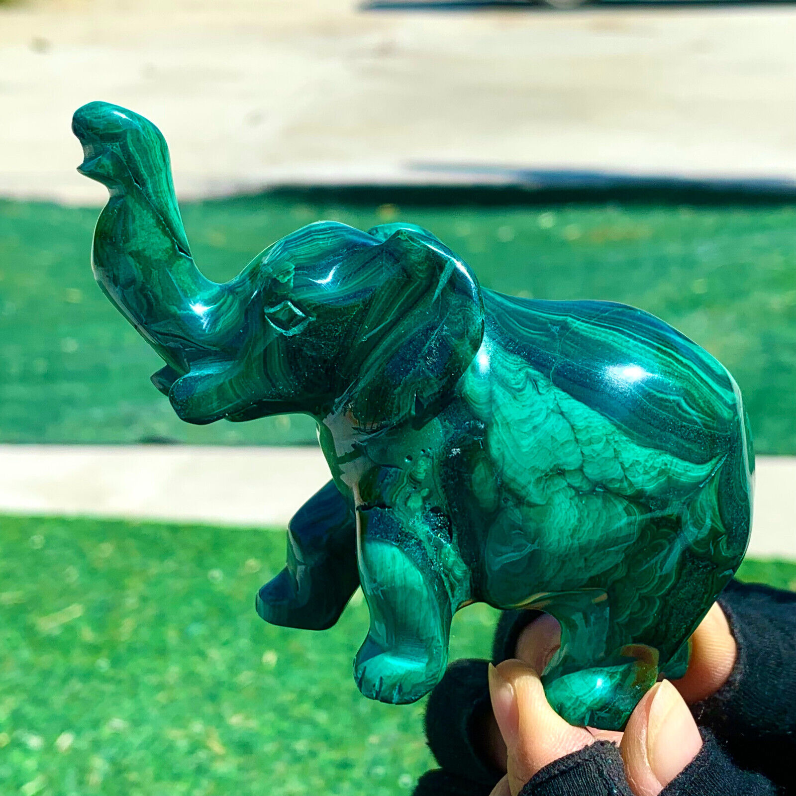 386G Natural glossy Malachite Crystal Handcarved elephant mineral sample