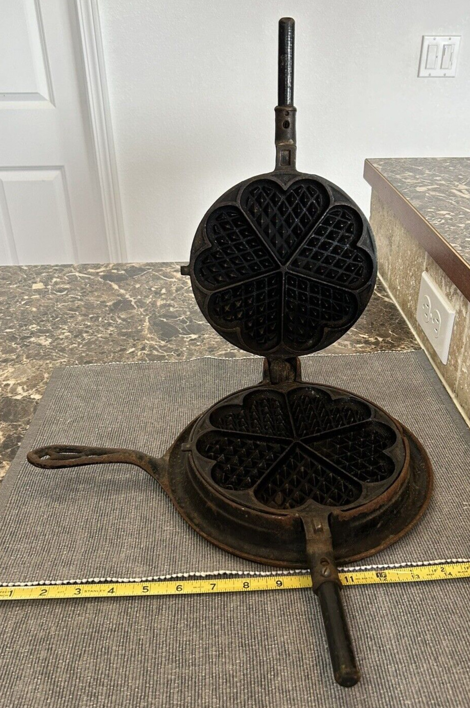 Antique Alfred Andresen & Co, Heart Shapes, Cast Iron Waffle Maker #999