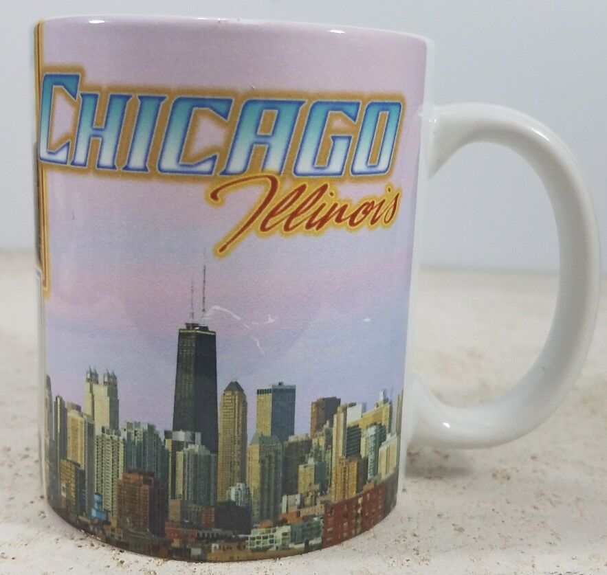 Chicago Illinois Souvenir Coffee Mug City Skyline Tea Hot Coco - Used Condition.