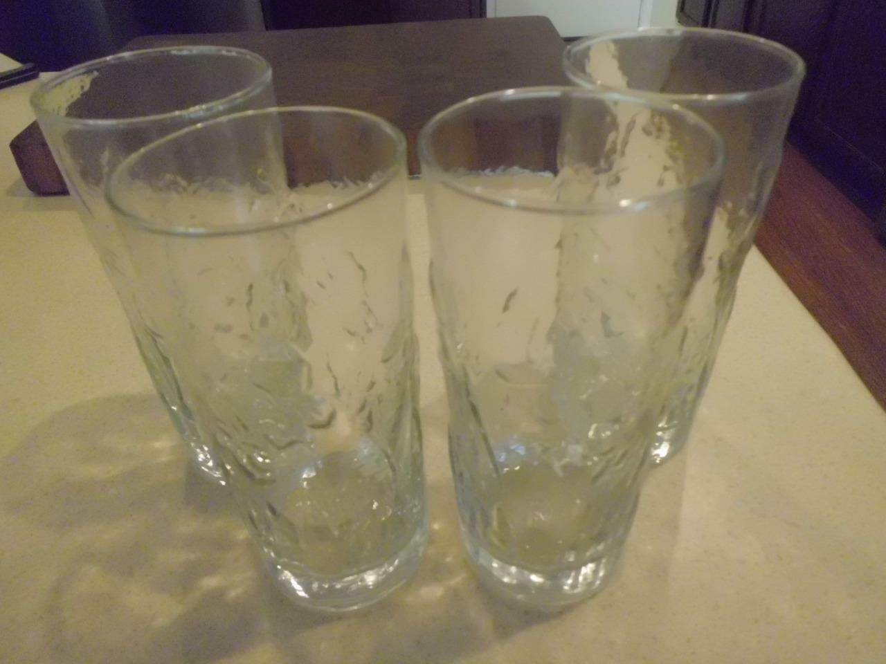 Set Of FOUR Raised Etched Heavy Cut Glass Glasses Daffodils Design  EX Condition