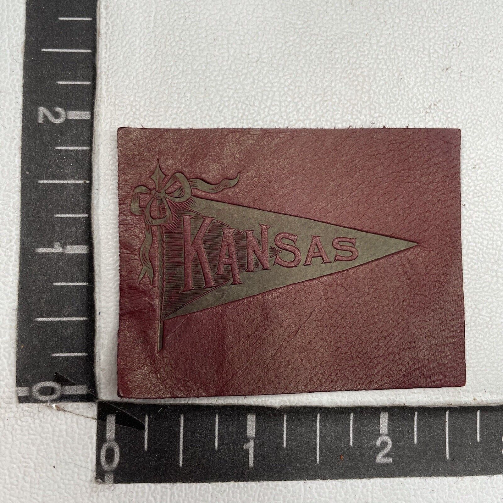 Vtg c. 1910s UNIVERSITY OF KANSAS JAYHAWKS PENNANT Tobacco Leather Patch 13AF