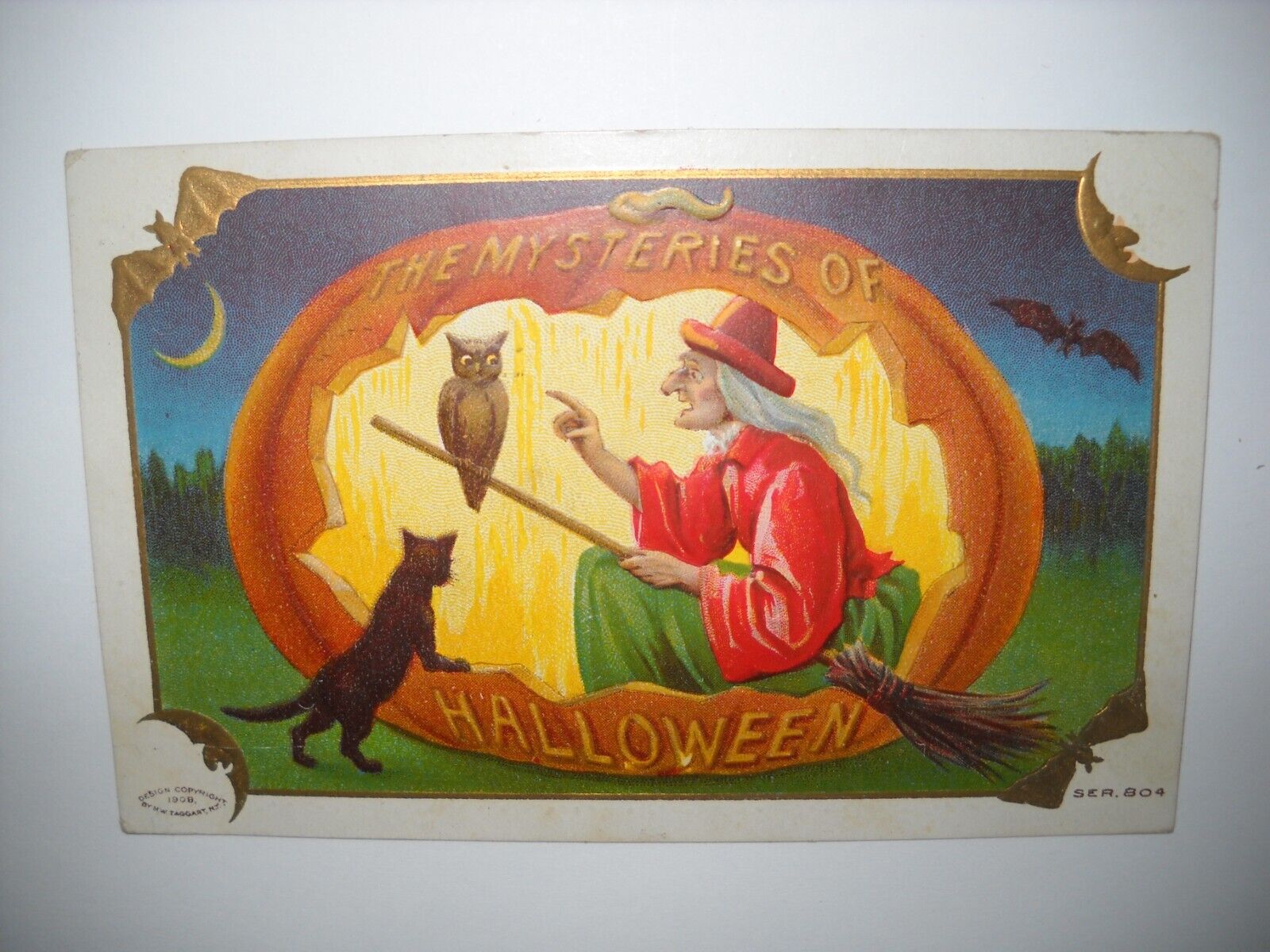 HALLOWEEN CAT WATCHES WITCH AND OWL antique 1910 used embossed postcard CHROMO