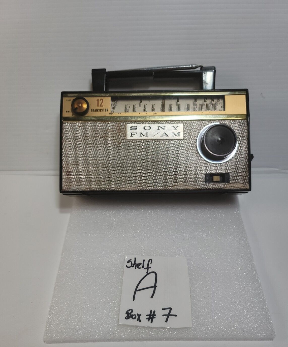 Vintage 1959 Sony TFM-121 AM/FM 12 Transistor Radio