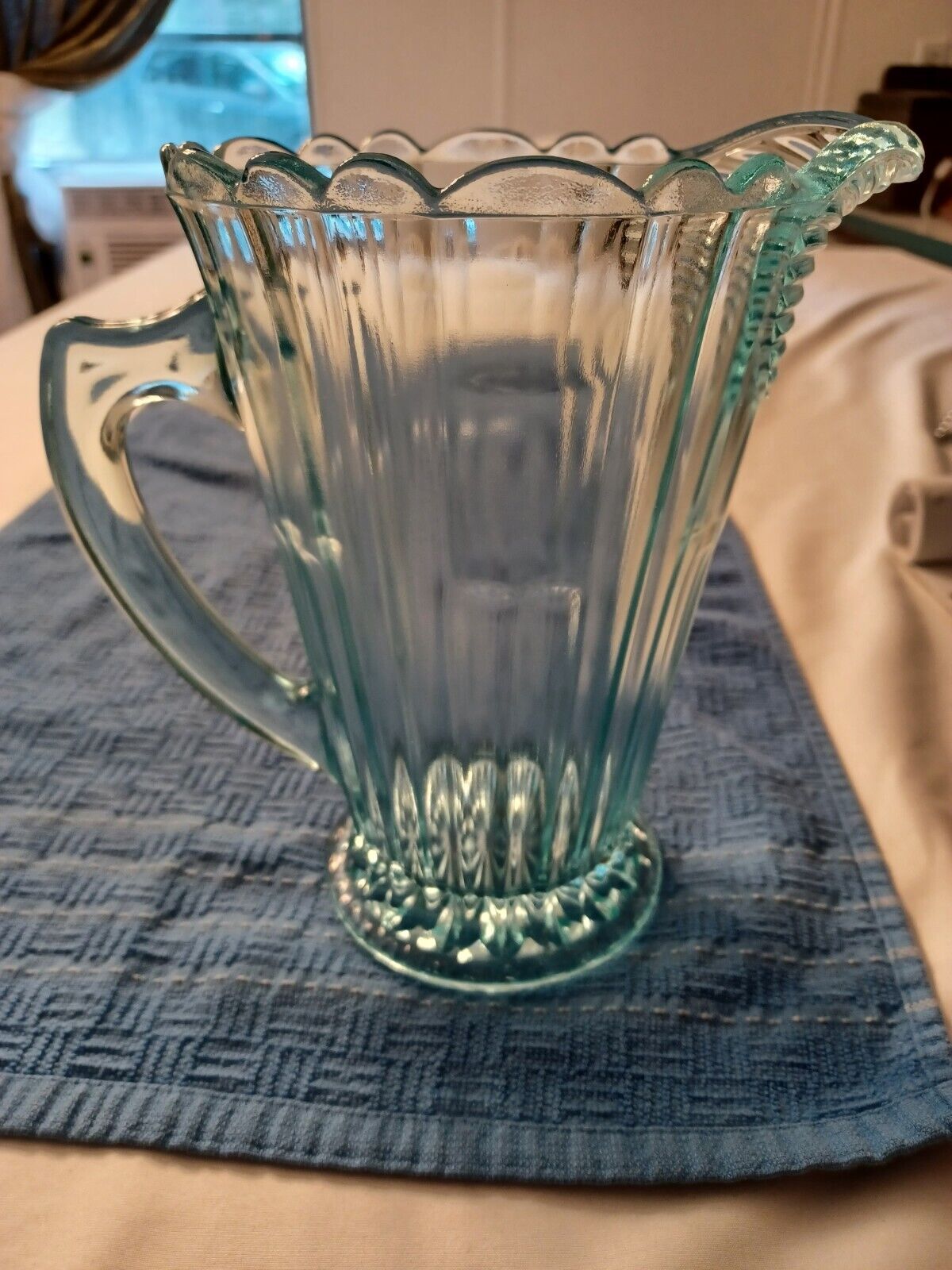 VINTAGE ART DECO GLASS WATER TEA PITCHER 1940S LIGHT GREEN, SCALLOP RIM