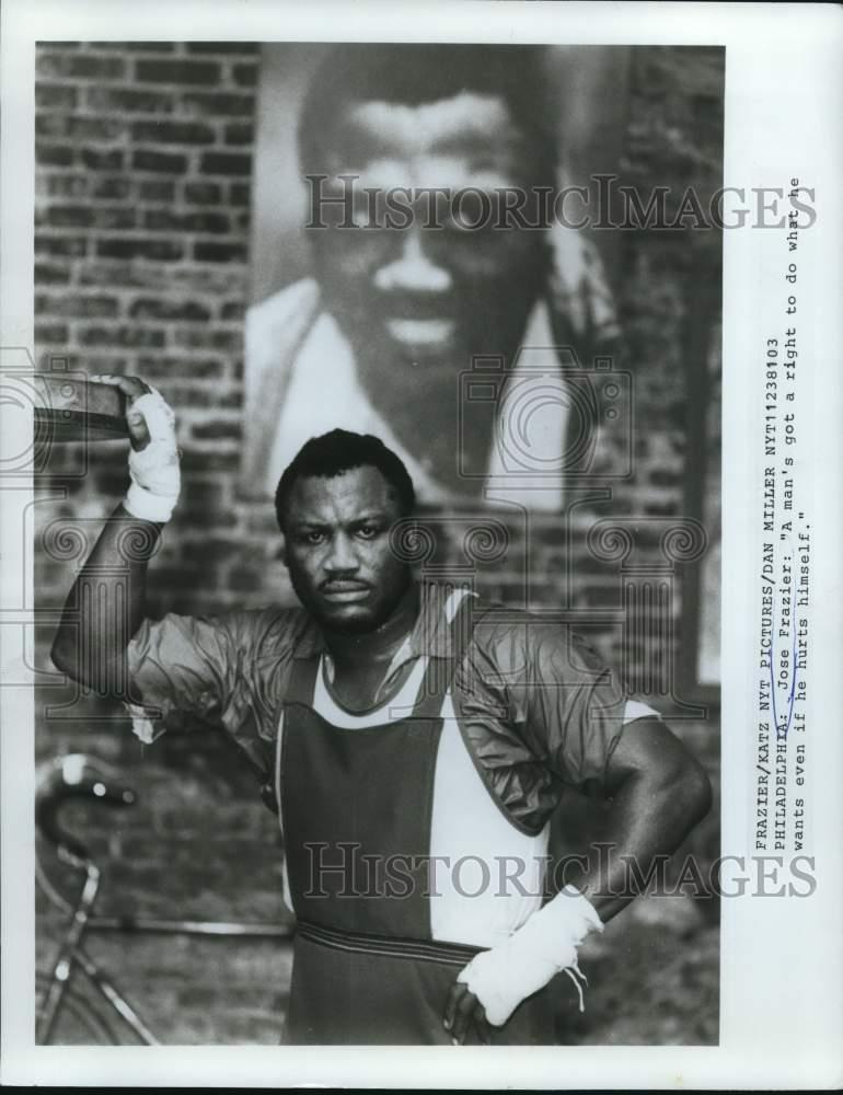 1982 Press Photo Boxer Jose Frazier in Philadelphia